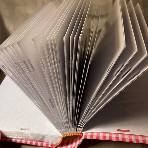 NWOT-pink gingham fabric photo book w/lime green ribbon closure - Picture 5 of 8